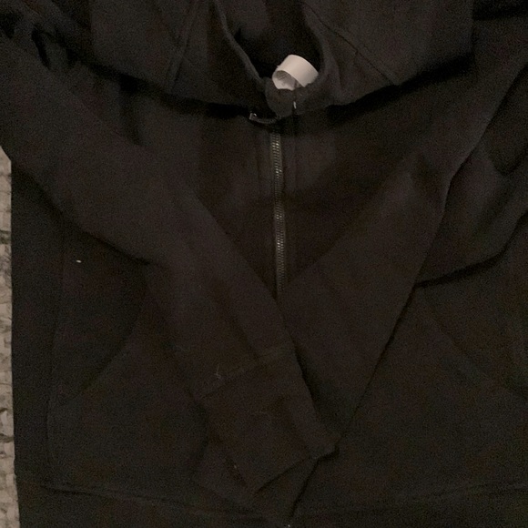 NWOT Lululemon Hoodie 🖤 - Picture 2 of 3